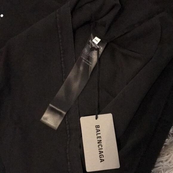 Balenciaga Men’s “Be Different” Logo T-Shirt in Black/White – Size XXL - Picture 5 of 13